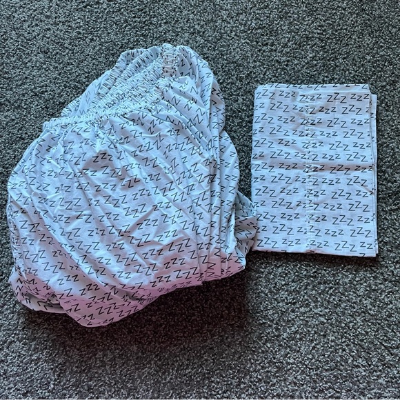 The Big One Bedding Twin Bed Zzz White Sheets Poshmark